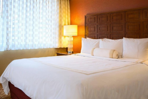 Baltimore Marriott Inner Harbor at Camden Yards image 17