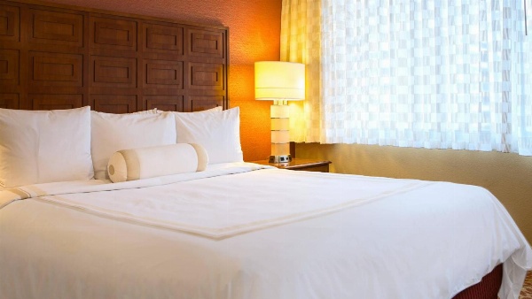 Baltimore Marriott Inner Harbor at Camden Yards image 3